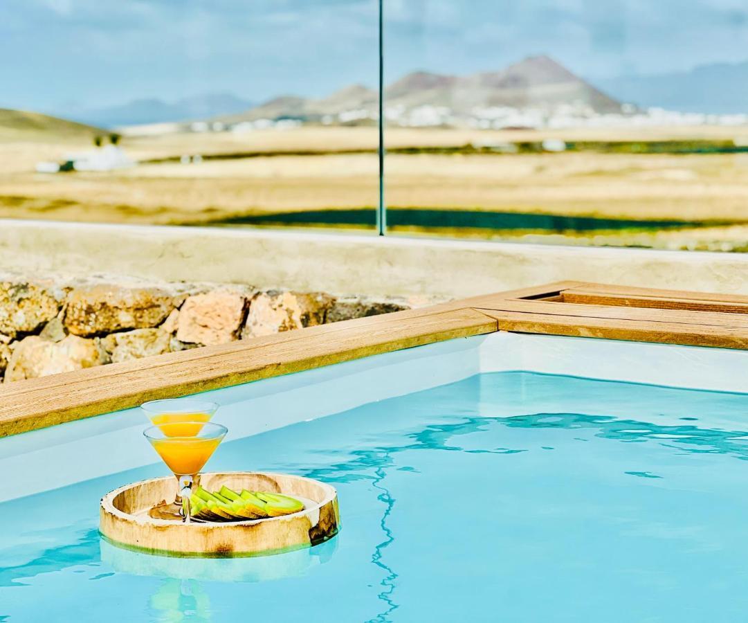 Canaryislandshost L The Sky Suites Tinajo Exterior photo